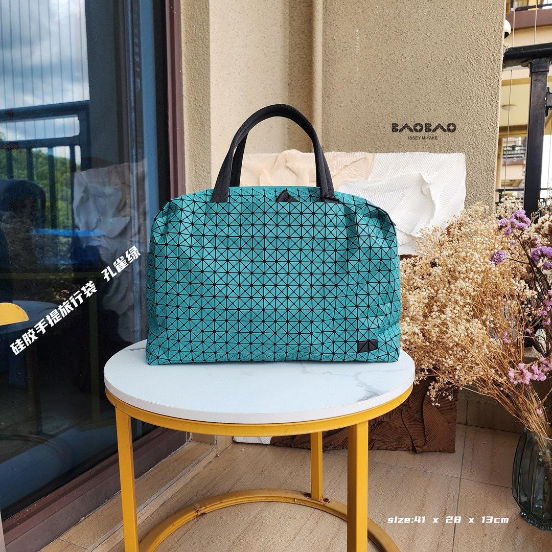 KURO Japanese Silicone Boston Laptop Handbag: Unisex Three-Diamond Lattice Large Capacity Travel Bag