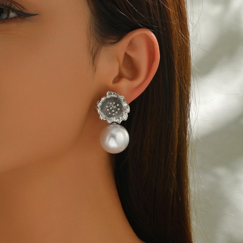 Fashion Alloy Flower Stud Earrings Fulok Pearl Earrings Light Luxury Premium Earrings