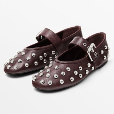 Bailarinas de Cuero Suave Burdeos para Mujer Zapatos Mary Jane Decorados con Remaches Metálicos Elegante Hebilla de Cinturón Zapatos de Diseñador