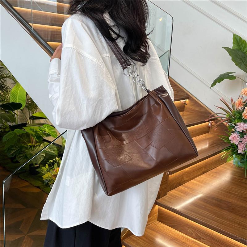 Fashionable Urban Style Pu Tote Bag For Women Summer 2024 Large Capacity Handbag