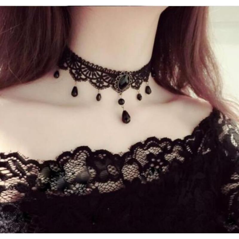 Neo-Gothic Black Sexy Lace Chokers Necklace for Women Fashion Retro Clavicle Chain Halloween Collar Y2K Decoration Jewelry Gifts