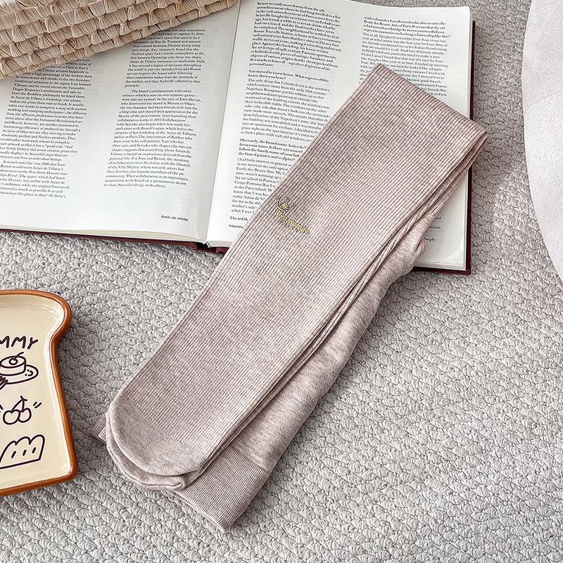 Girls  High Elasticity Footed Tights - Spring/Autumn Style with Vertical Stripes & Gold Crown Design XXL (136-152cm)