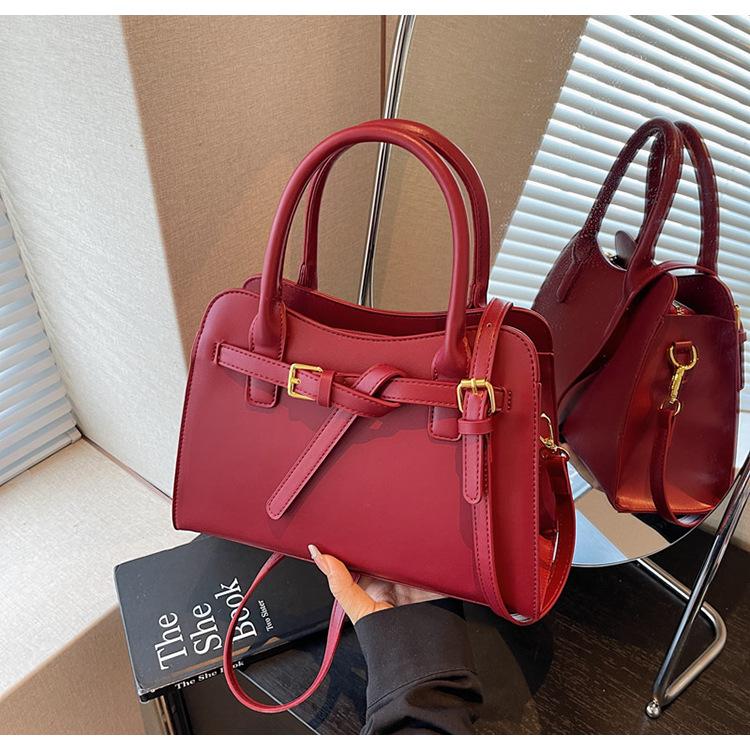 

Свадебная сумка Сумка большой вместимости Женщины обычно могут использовать красные конверты для переноски красных свадебных специальных женских сумок Свадебные сумки бордовый