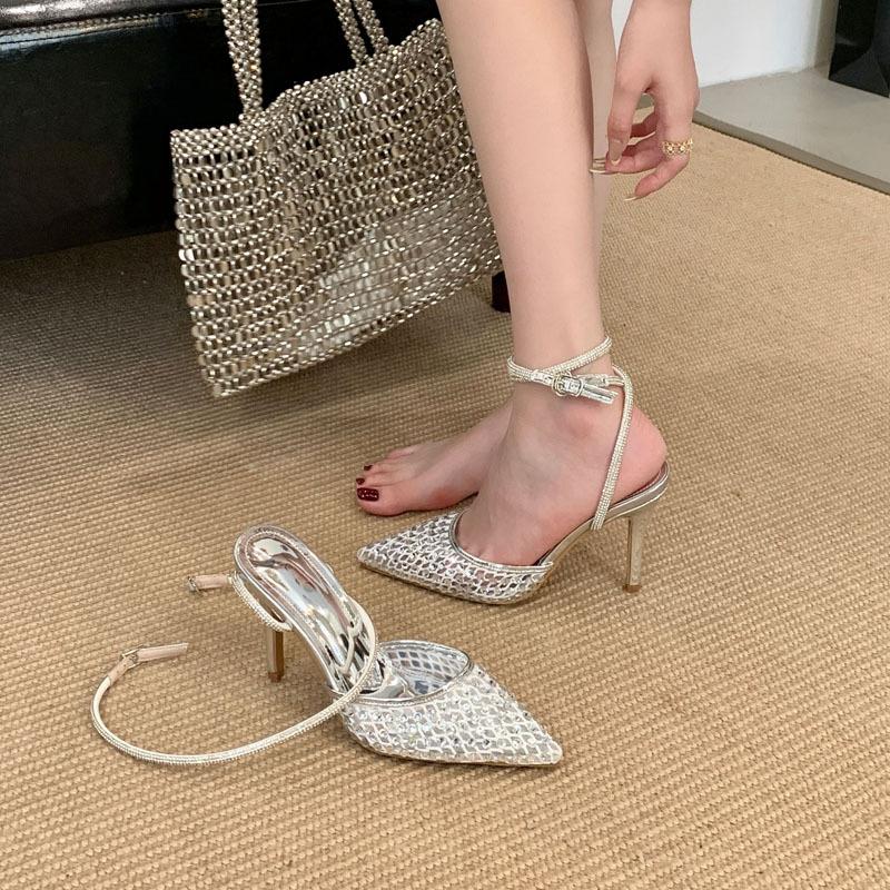 

Summer new beaded fashion after empty rhinestones transparent beautiful not tired sandals transparent high heels 35 срібний