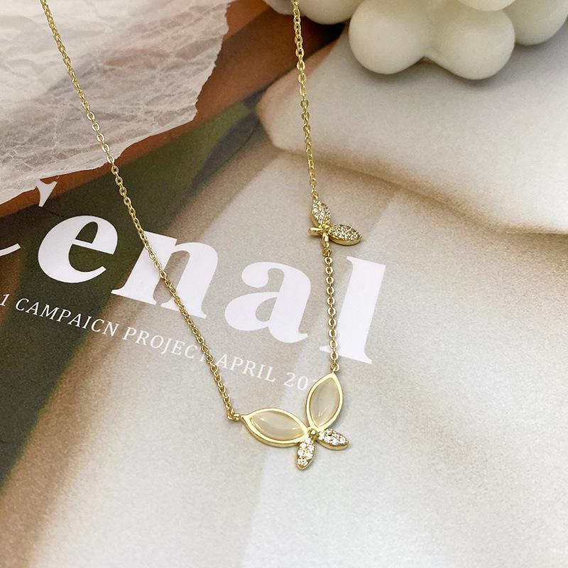 Butterfly Necklace with Mother of Pearl Pendant - Versatile High-End Sweater Chain for Autumn/Winter Jewelry