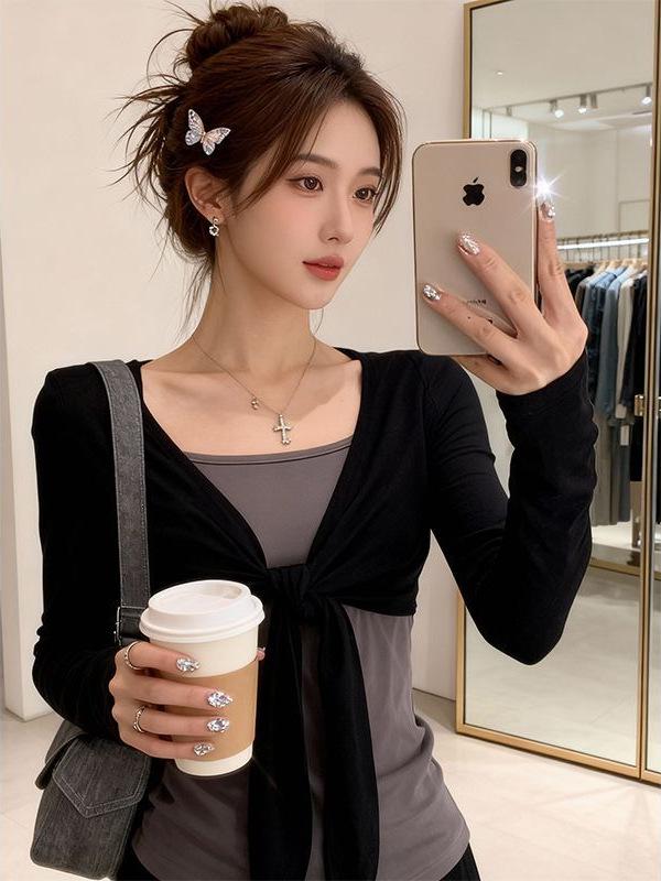 Korean Style Fake Two-Piece Color Block Patchwork Long Sleeve T-shirt - Women's Spring 2026 Slimming Lace-up Thin Temperament Top