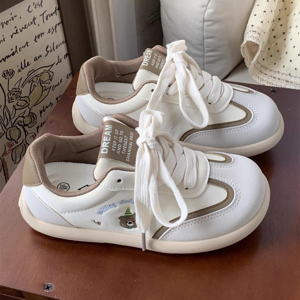2025 New Campus Chic Big Head Sports Board Shoes Women's Versatile Board Shoes Show Small and Light Feet German Training White Shoes Tide