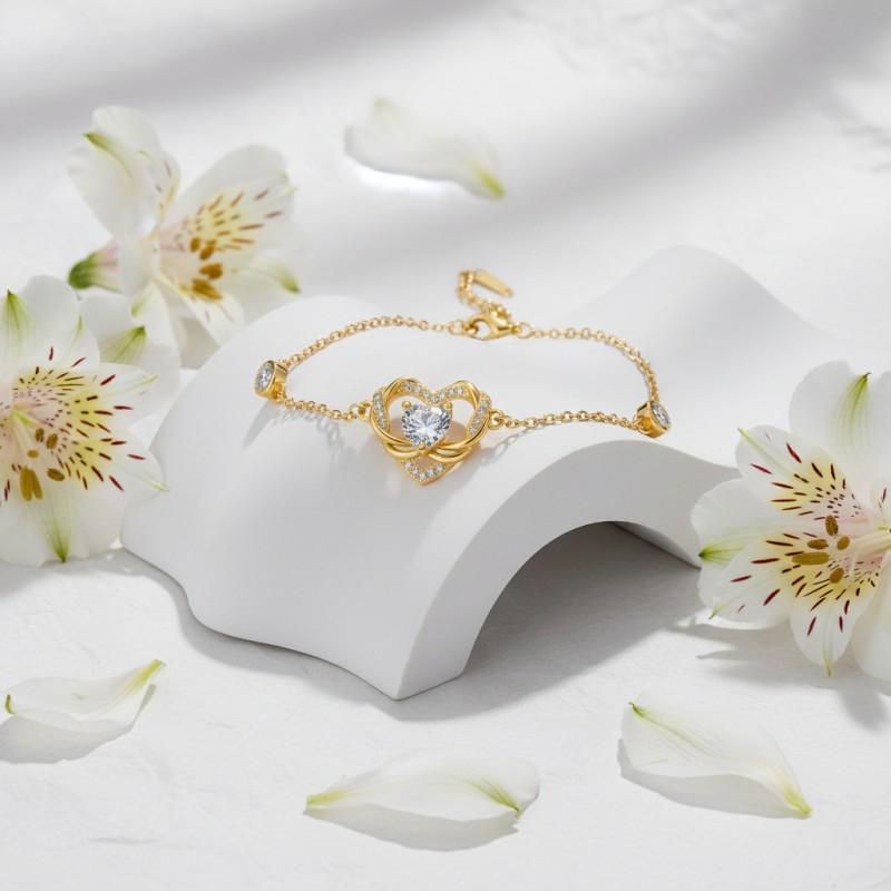 Elegant Gold Plated Heart Charm Bracelet Women Minimalist Zirconia Accent Fashionable Daily Wear Gift