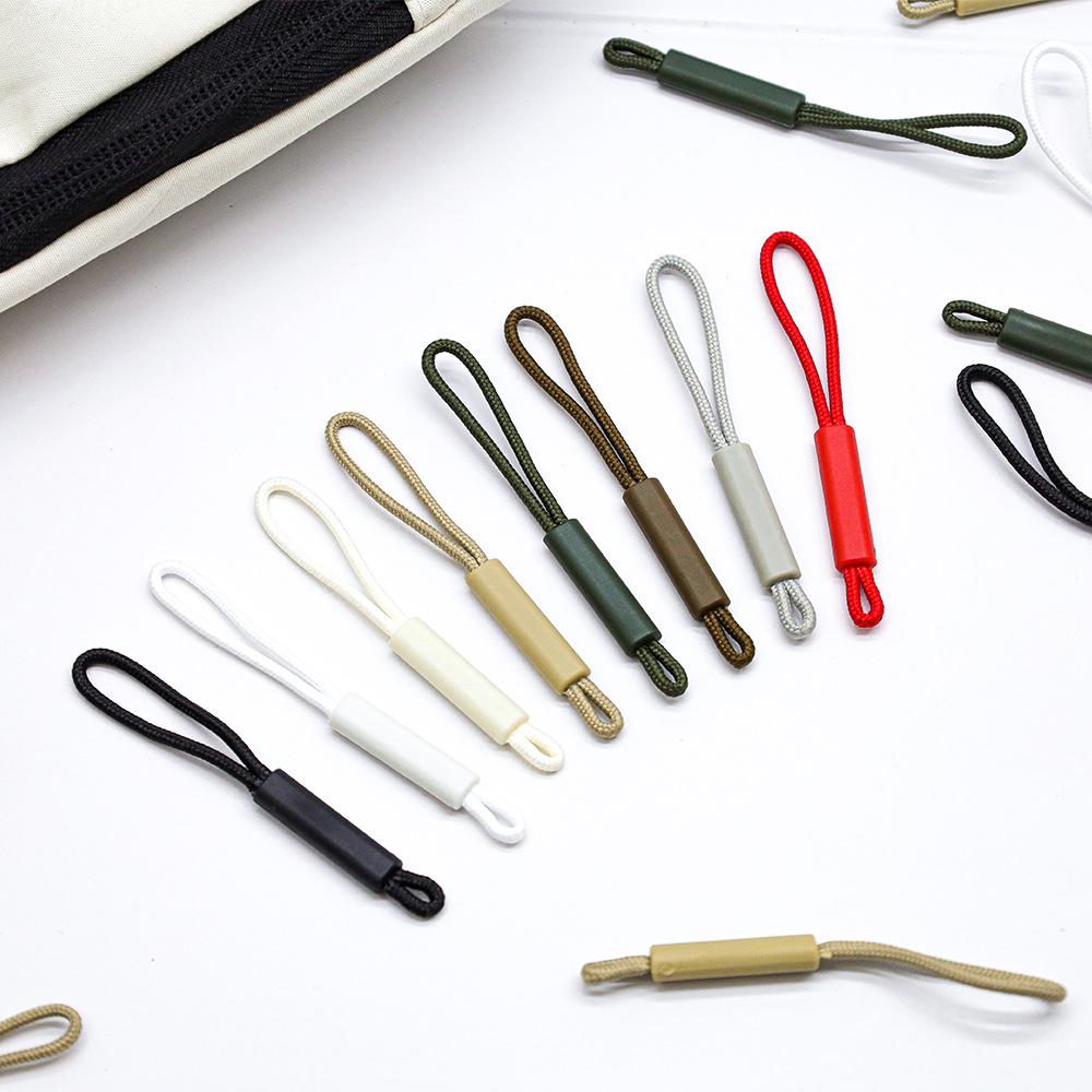 18-teiliges Rucksack-Set mit doppelt freiliegenden Reißverschlussschiebern