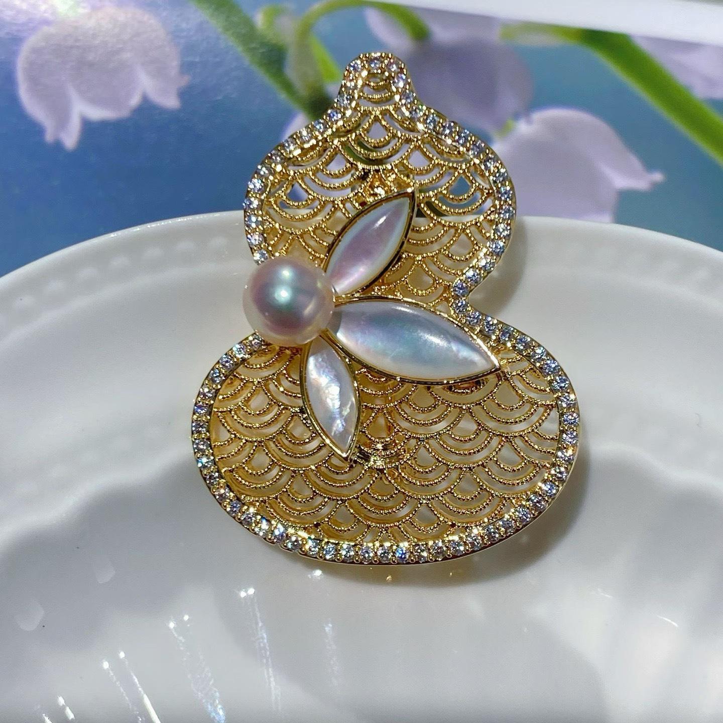 

Фу Лу Пресноводная Жемчужина Манты Брошь Подвеска - Универсальное Женское Осенне-Зимнее Украшение на Грудь 7-8mm