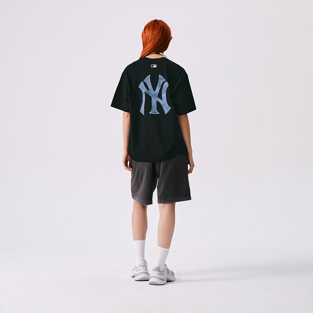 New MLB MONOGRAM Collection New York Yankees SS25 T Shirt Men's Black 3ATSM0953-50BKS