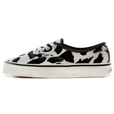 Fu Authentic OG White Black (Unisex) Skate Shoes VN0A54F29GP