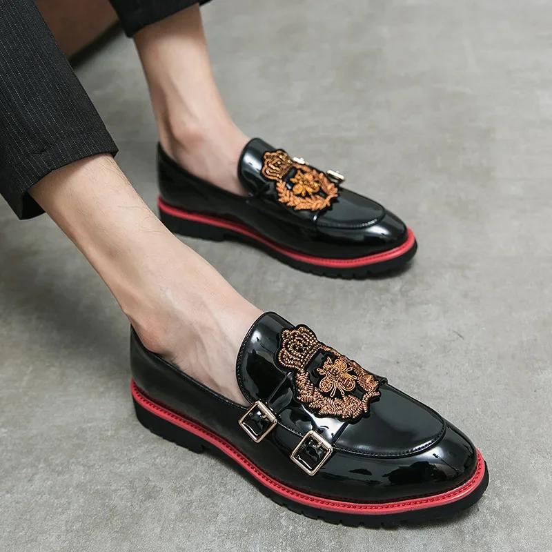 Stylish Man Shoes Leather Casual Business Fashion Embroidery Loafers Men British Style Monk Mens Slip-on Outdoor Shoe