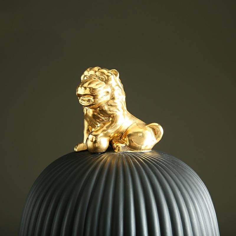 Chinese Ceramic Storage Jar Decoration Vase Household Sealed Jar Modern Living Room Decoration Creative Lion Cover Ginger Jar