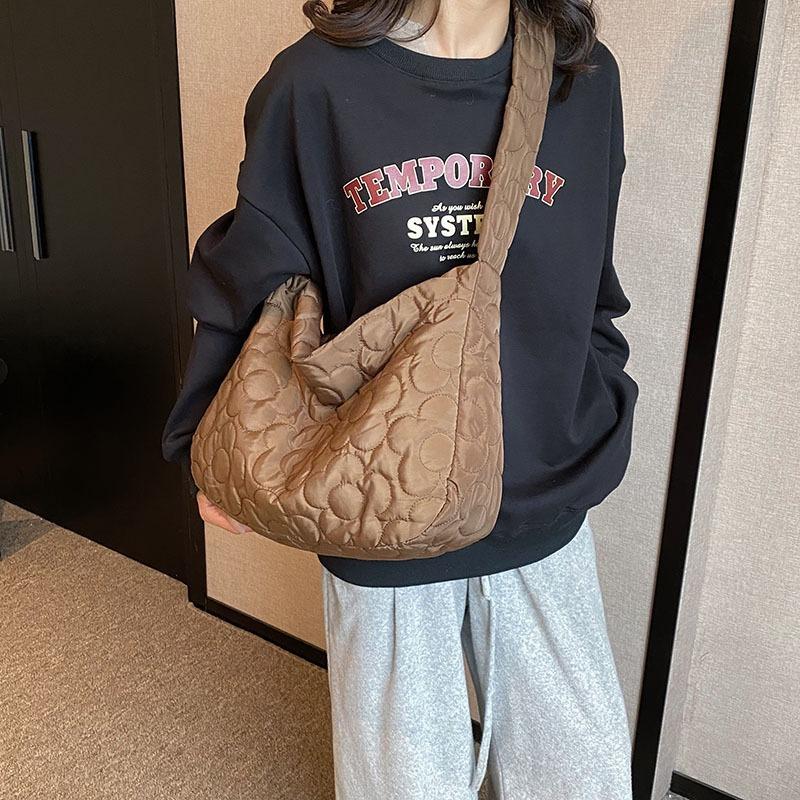 New Casual Commuting Large-capacity Tote Bag Women's Autumn Retro Simple Shoulder Bag Fashion Messenger Bag