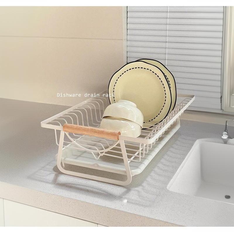Scolapiatti in Metallo Bianco con Manico in Legno e Vaschetta Raccogli Gocce Rimovibile per Storage sul Lato del Lavello della Cucina