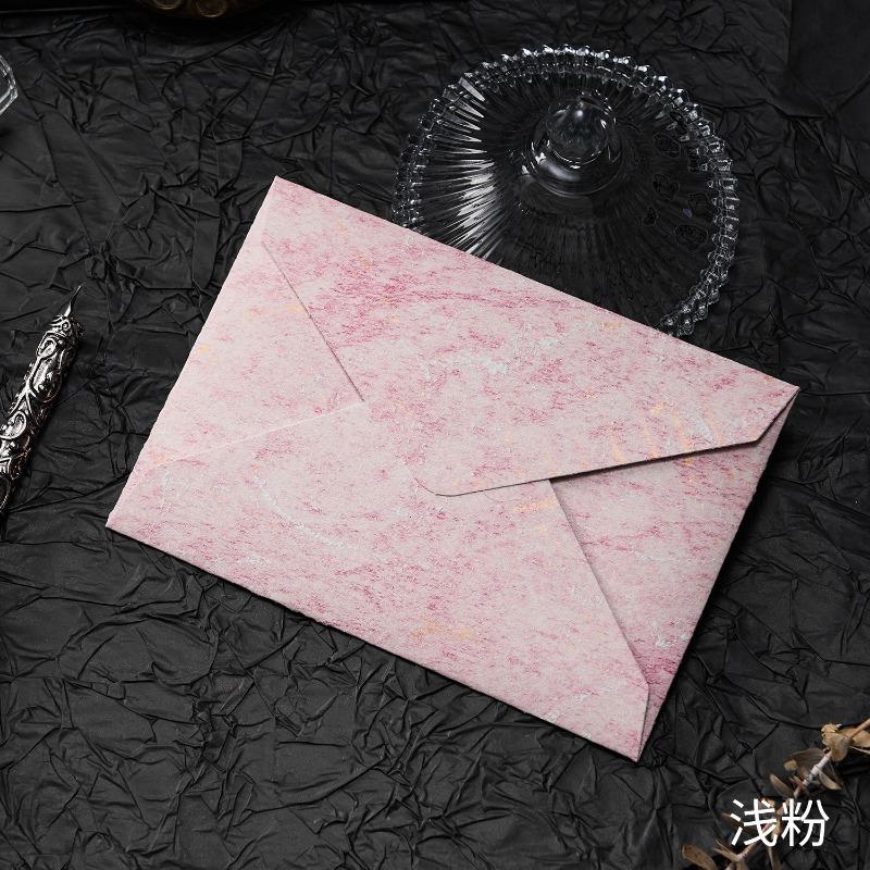 Vergoldetes Briefpapier-Set mit Wachssiegel für den Valentinstag