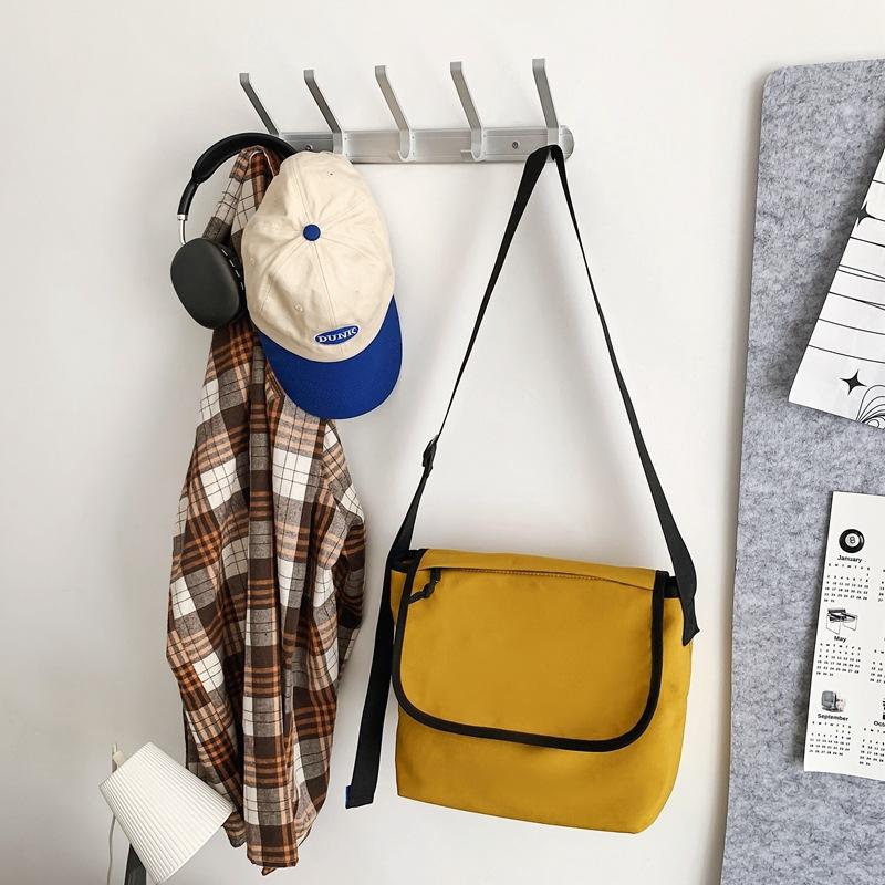 Fashion new couple messenger bag daily leisure sports nylon bag men's shoulder bag trendy simple messenger bag