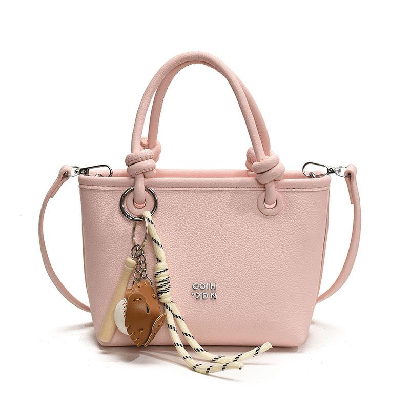 Fashion Handbag Women's New Versatile Single Room Bag Casual Commuter Messenger Bag