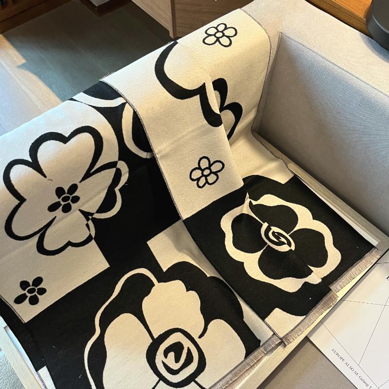 2025 Women's Light Luxury Black & White Camellia Shawl Cardigan - High-End Versatile Spring/Summer Scarf