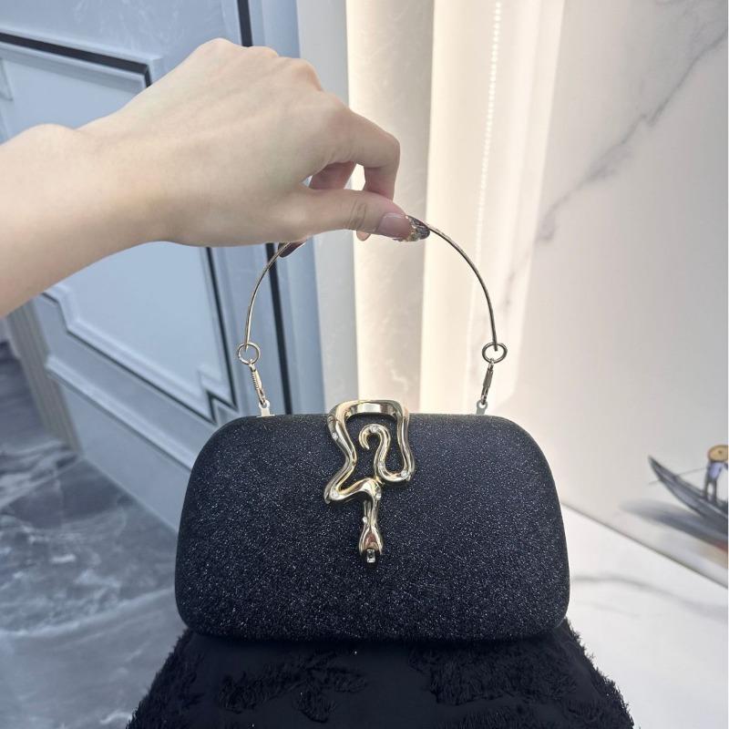 Fashi Serpentine Chain Banquet Bag Crossbody Bags for Women Shoulder Bags Dinner Bag Purse and Handbags Designer Bags