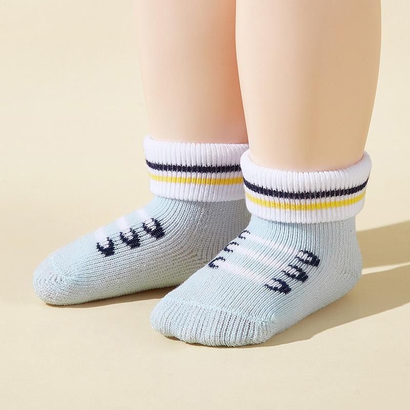 4 Paare/Los Neugeborenen Socken Herbst Winter Warm Säugling Jungen Socken Einfarbig Gestreift Buchstaben Baby Kurze Socken