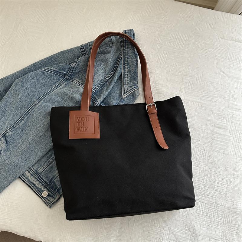 Elegant Black And White Canvas Tote Bag For Women Fashionable Everyday Use чёрный