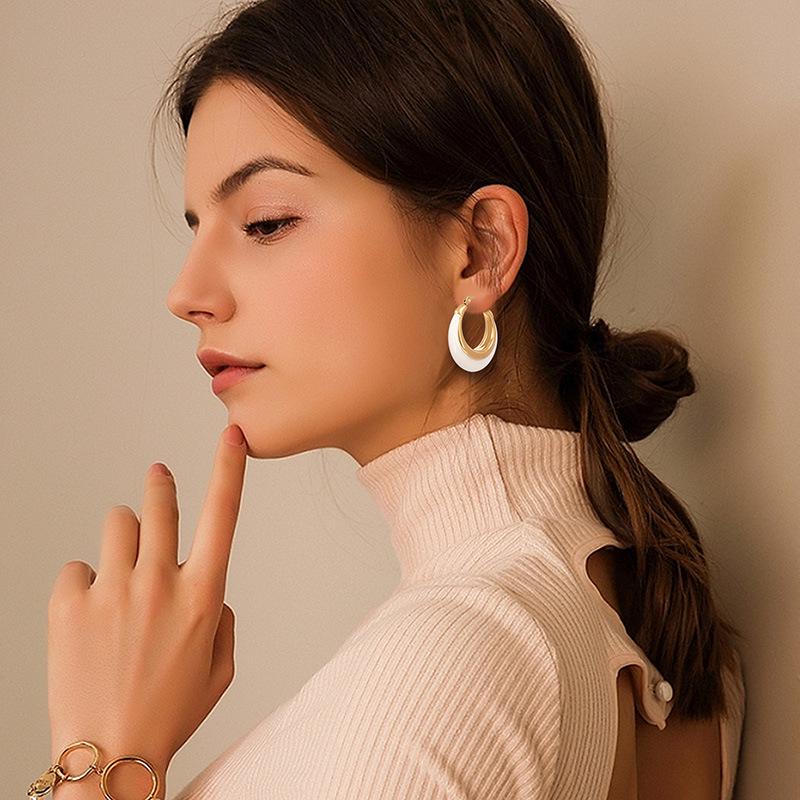 Retro Epoxy Circle Enamel Earrings: Fashionable, High-end & Versatile