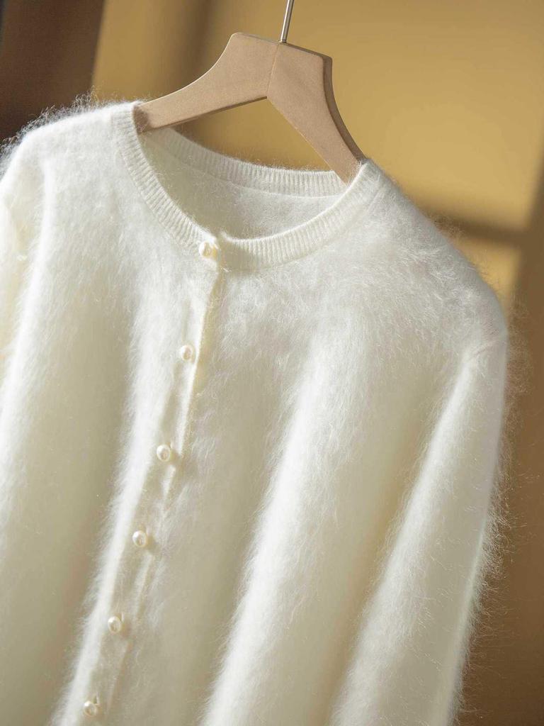 Cashmere Wool Cardigan: Seamless, Warm Knitted Sweater with Pearl Buttons, Celebrity Style for Women
