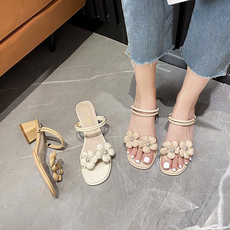 Mode blomma dekoration transparenta sandaler kvinnor smal rem ankelrem gladiator sandaler kvinna medelhöga klackar tofflor stor storlek 43