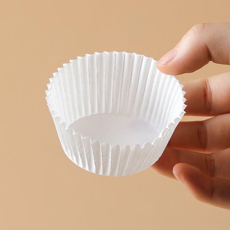 Disposable Baking Paper Cups for Muffins & Cakes