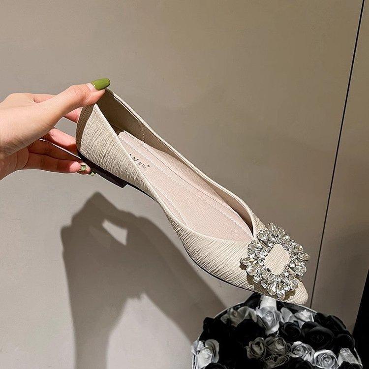 Francuskie buty z błyszczącymi cyrkoniami w szpic nowość jesień płaski obcas płytki dekolt eleganckie buty damskie
