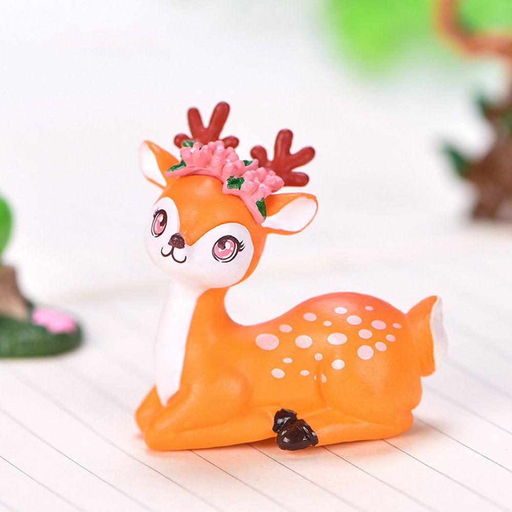 Plastic Mini Cartoon Sika Deer Ornament Delicate Animal Statue Cartoon Sika Deer Figurine  Outdoor