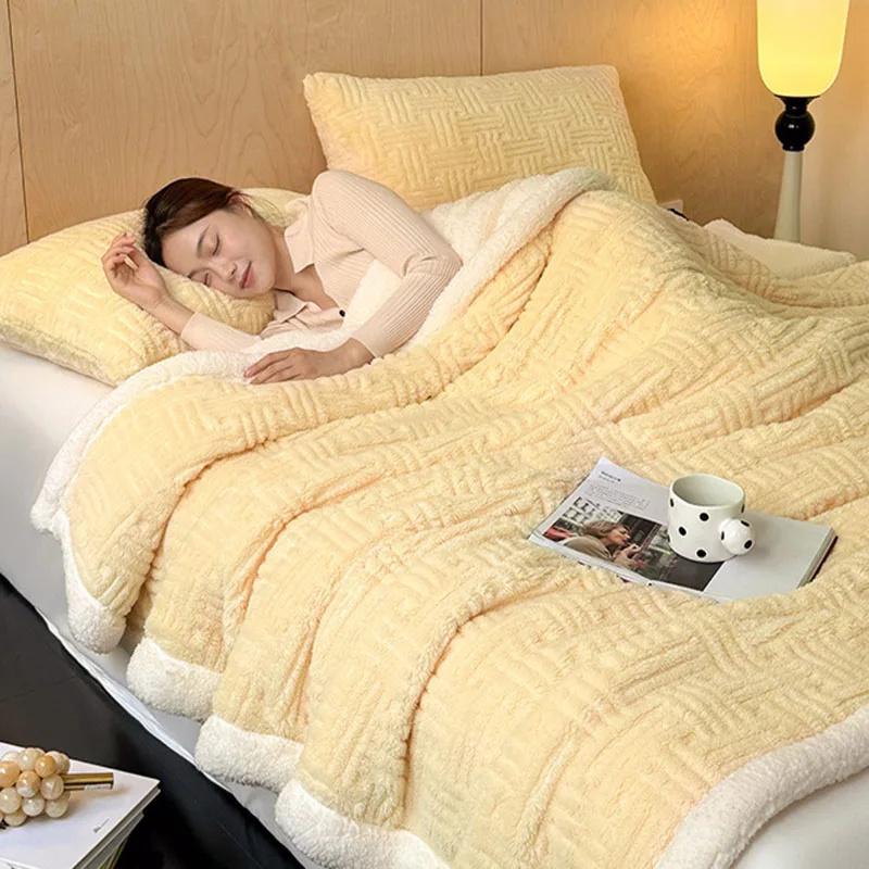 Thick Jacquard Lamb Wool Blanket Solid Color Double-Layer Keep Warm Carved Blanket Multi Functional Leisure Nap Quilt for Office