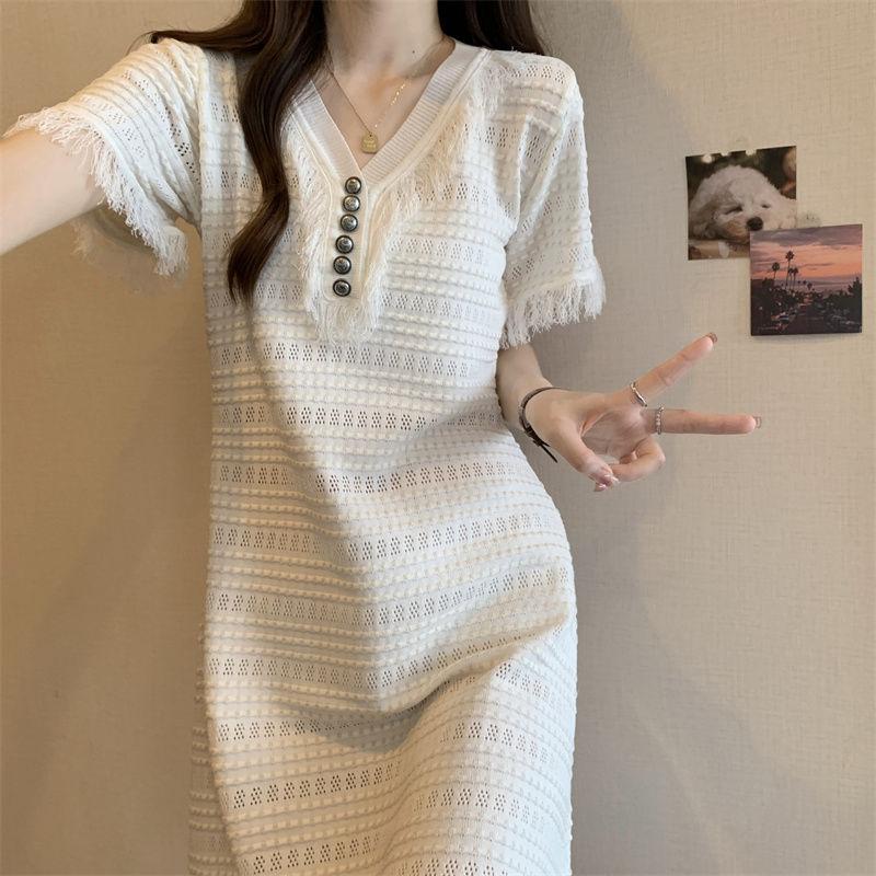 Korean Style Short - Sleeved Tassel - Decorated Sweet - Looking White Slim Knitted Dress Made of Ice Silk Fabric for Women To Wear Outdoors In Summer