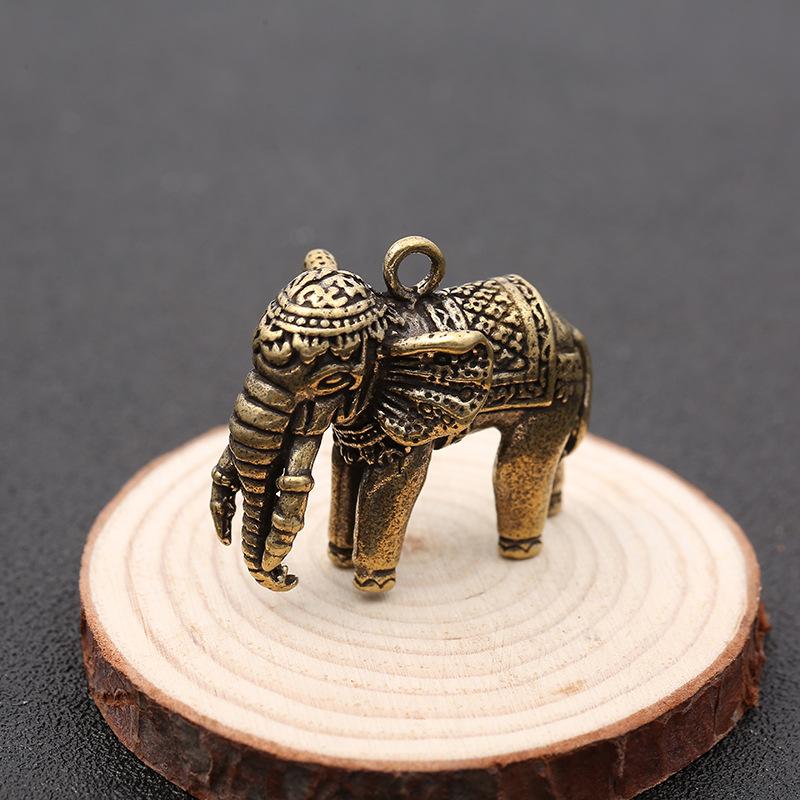 Creative baby elephant ornament unisex auspicious little bronze elephant keychain retro antique handle pendant