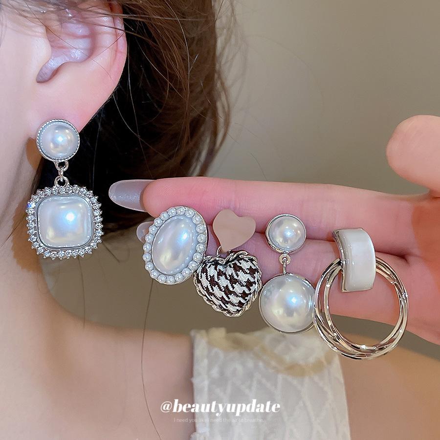 French Silver Needle Rhinestone Resin Pearl Geometric Earrings Set - Retro High-End Women's Jewelry