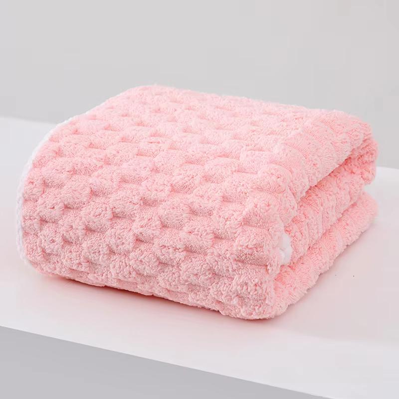 Large Bath Towels, Made of Thick Solid Color Coral Fleece Microfiber, Highly Absorbent, Quick-Drying, Soft, And Comfortable.