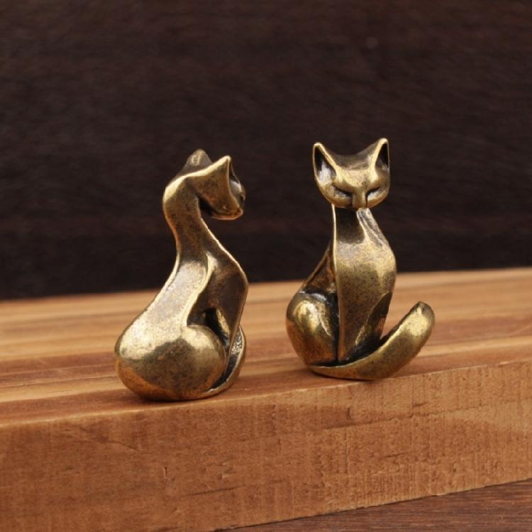 Delicate Cast Bronze Cats Figurine Fashionable Cats Sculpture Ornament Decorative Item For Coffee Table Bedsides Cabinet