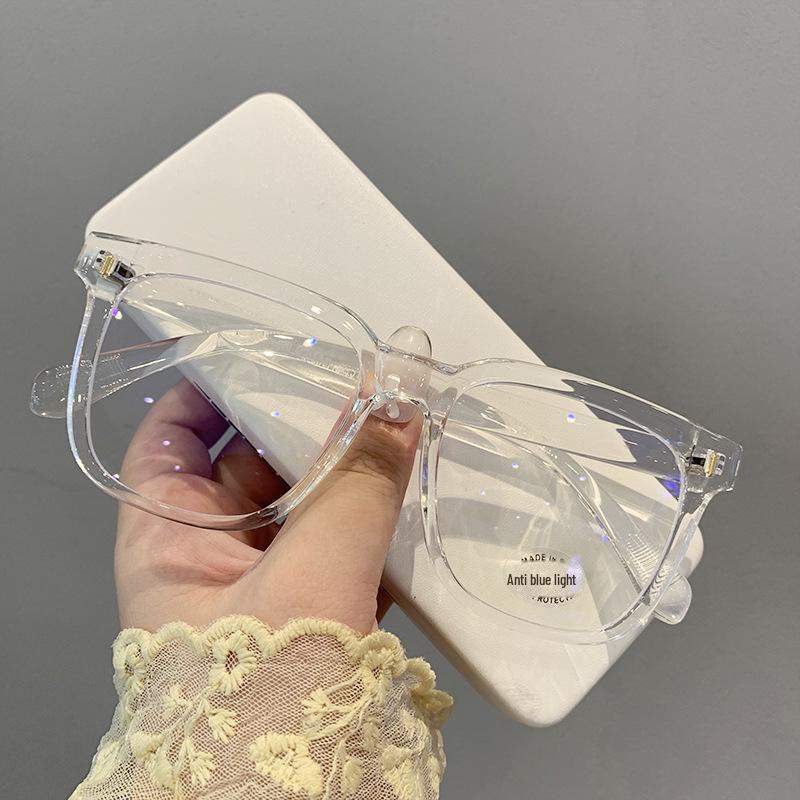 Trendy übergroße Anti-Blaulicht-Myopie-Brille für Damen - dicke schwarze Rahmen zum Schutz der Augen