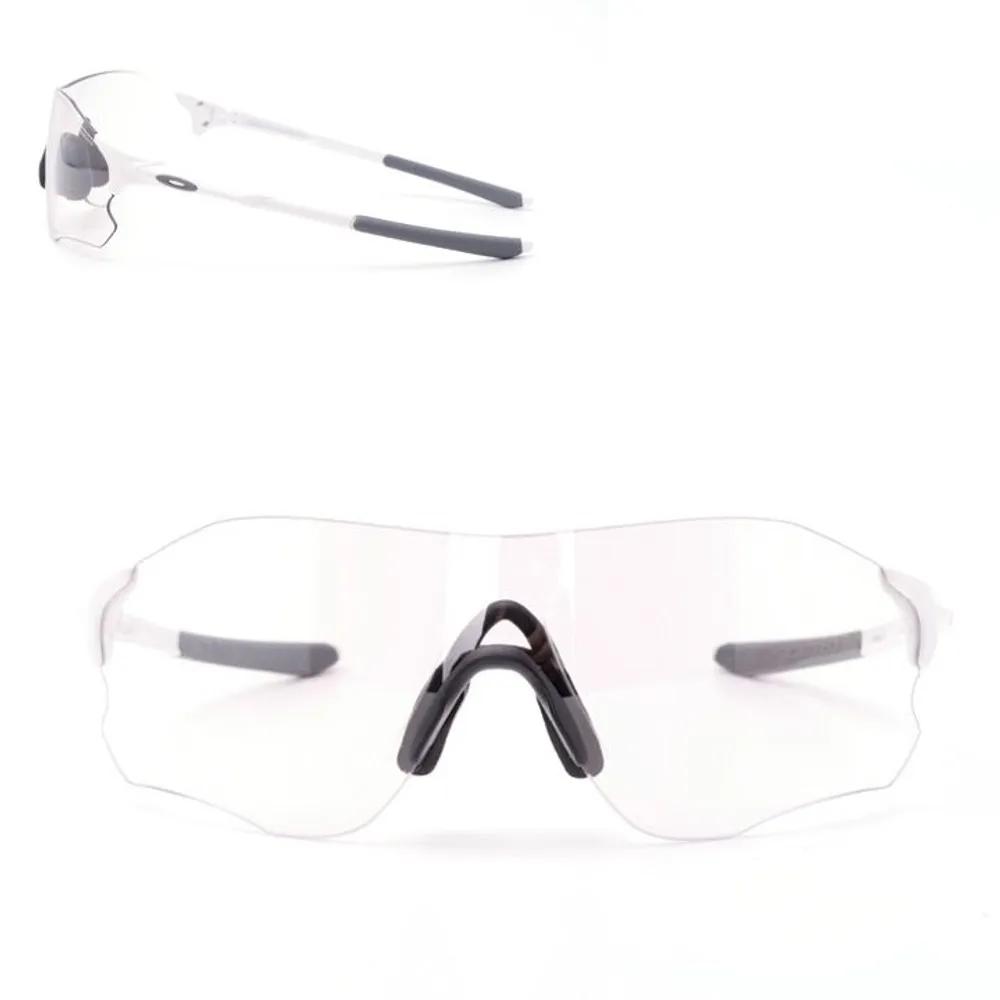 Photochromic OO9313 (38) 06 EVZERO PATH (A) Oakley Sports Sunglasses OO9313 06