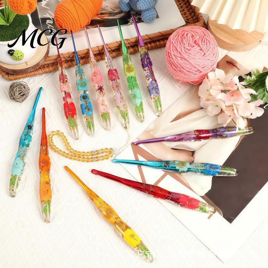Artistic Crochet Hook Resin for Beginners, Crocheting Lovers, 2.0mm-8.0mm Ergonomic Gift Set with Long Floral Handle Blankets, Dolls, Shawls,