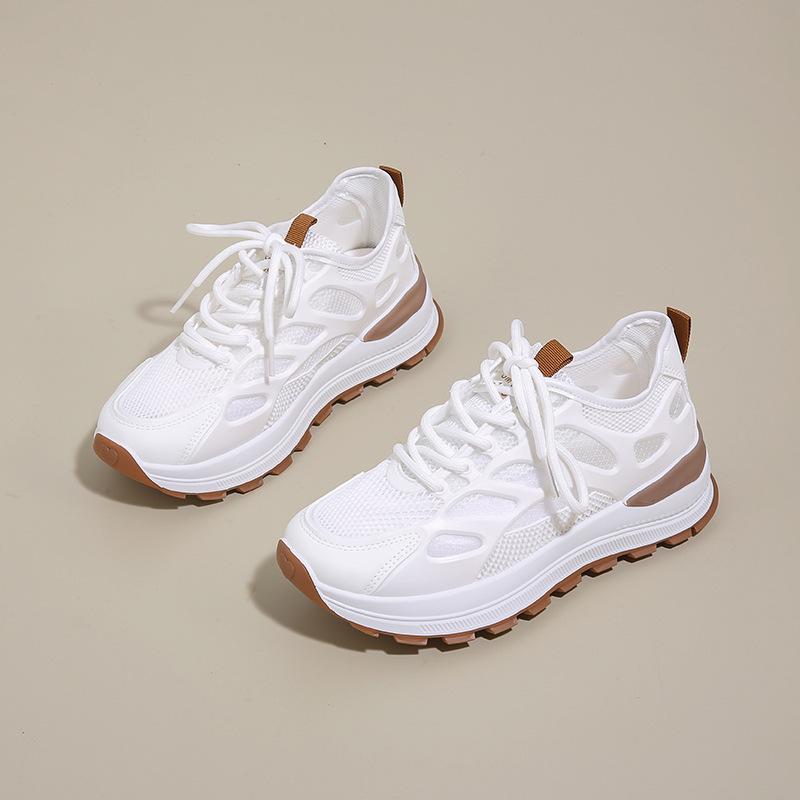 

Папины кроссовки студентка бег спорт толстая подошва увеличение роста повседневная уличная съемка 41 хаки