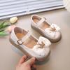 2023 Nye Shallow Loafers for Jenter Sklisikker rundtå Barn Mote Krone Krok og Loop Prinsesse Sko Drop Shipping