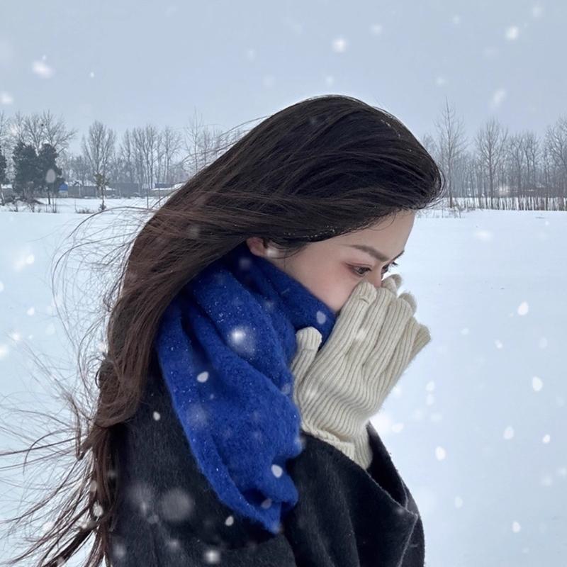 Long Tassels Neckerchief Solid Color Scarf Lightweight Yet Warm Headscarf Shawl For Casual or Formal Wear Daily