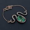 Im Labor hergestellter Smaragd-Edelstein aus reinem Kupferdraht umwickelter handgefertigter Halskettenschmuck