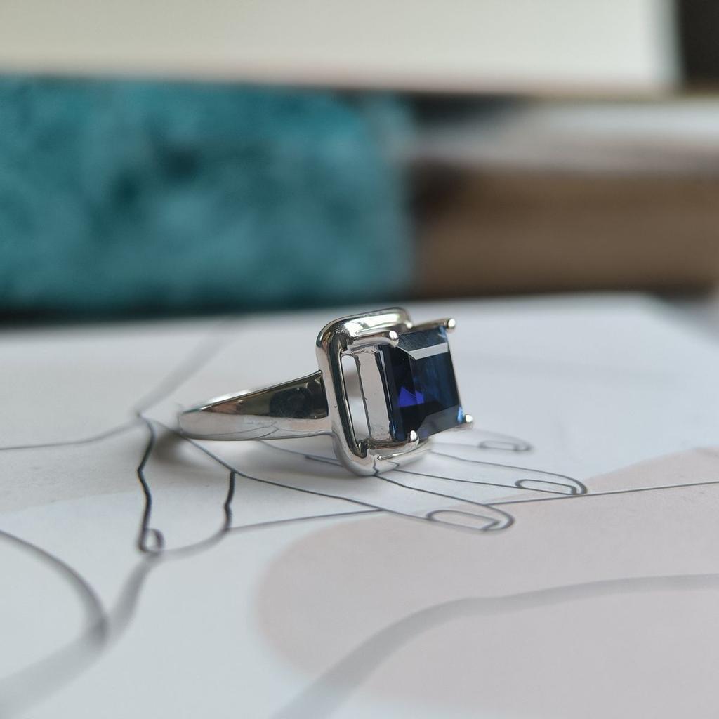 Silver Ring with Nano Sapphire 1.975ct, Item Weight 4.19 Gr (2189091)