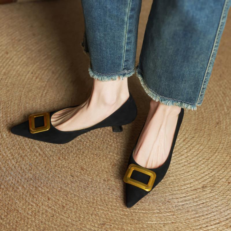 

Versatile four-season shoes spring and summer new French pointed women s single shoes light mouth thin heel foot cover black professional commuting 40 чёрный