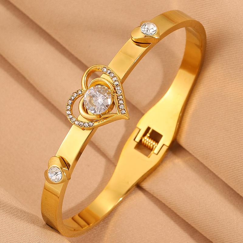 Light Luxury, Heart-pounding and Loving, Female Ing Style, European and American Fashion, Versatile Bestie Bracelet