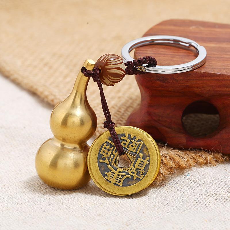Handmade Copper Hoist Car Keychain Retro Weaving Creative Heart Sutra Key Pendant Men's and Women's Car Keychain Gifts